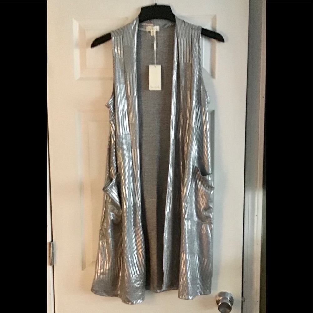 Silver long cardigan🏳️‍🌈🏳️‍🌈🏳️‍🌈🏳️‍🌈🏳️‍🌈